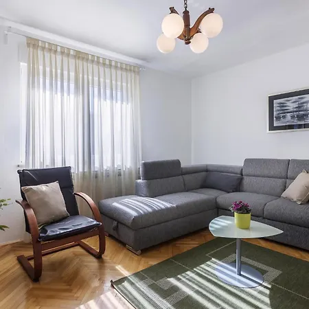 2 Bedroom Cozy In Apartman *