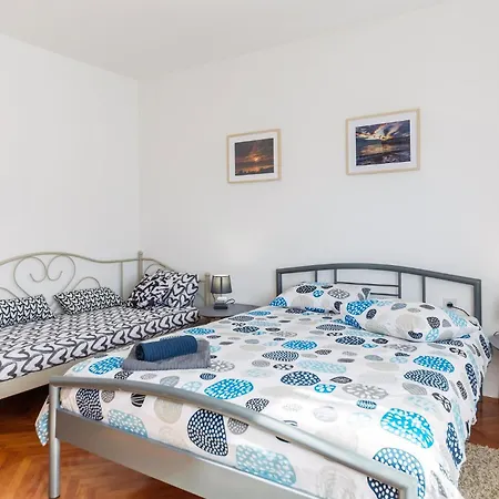 Apartman 2 Bedroom Cozy In *