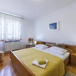 Beautiful In With Wifi Apartment Pula