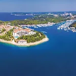 Apartment Beautiful In With Wifi Pula