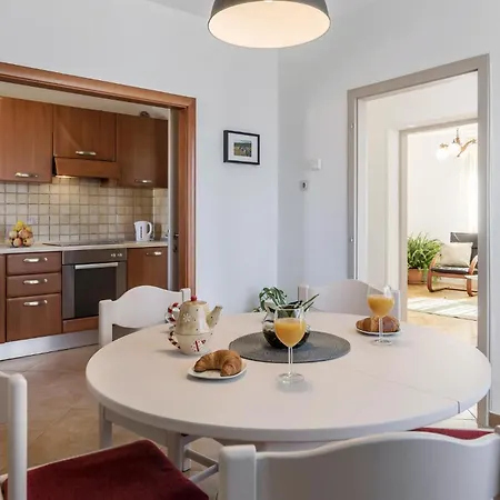 2 Bedroom Cozy In * Pula