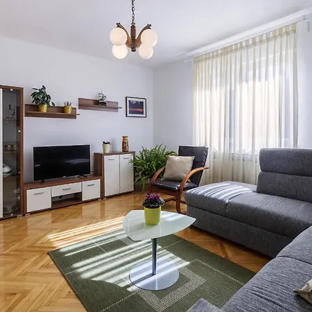 2 Bedroom Cozy In Daire *