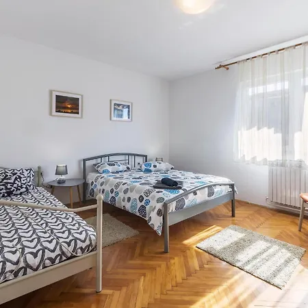 Daire 2 Bedroom Cozy In