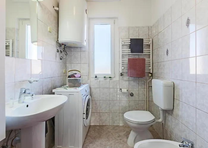 2 Bedroom Cozy In Pula