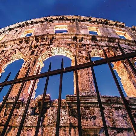 2 Bedroom Cozy In * Pula