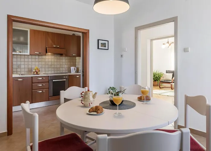 2 Bedroom Cozy In * Pula